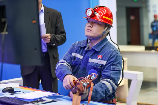 1733455949588482.jpeg 7FCCFE547C55D8D9E24682F741525557ÑîÓÀÇ¿_¸±±¾.jpg